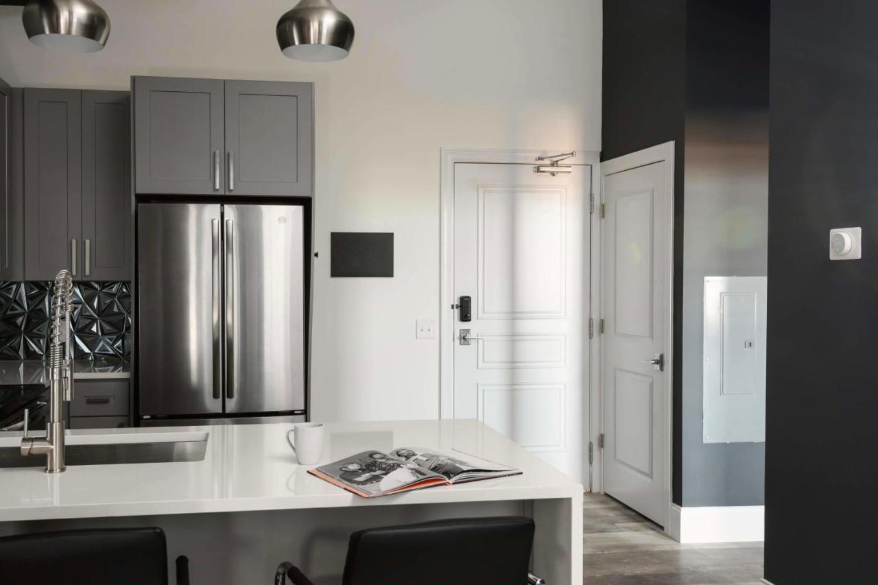 سانت لويس Frontdesk Modern 1 Bedroom Apt With Rooftop Lounge المظهر الخارجي الصورة
