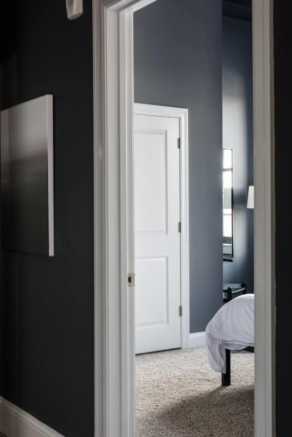 سانت لويس Frontdesk Modern 1 Bedroom Apt With Rooftop Lounge المظهر الخارجي الصورة