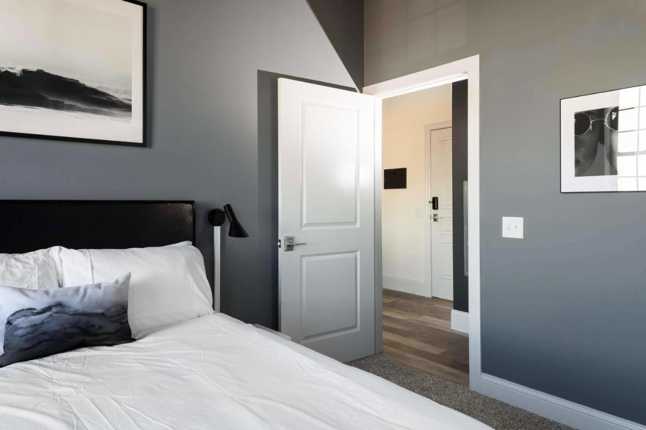 سانت لويس Frontdesk Modern 1 Bedroom Apt With Rooftop Lounge المظهر الخارجي الصورة